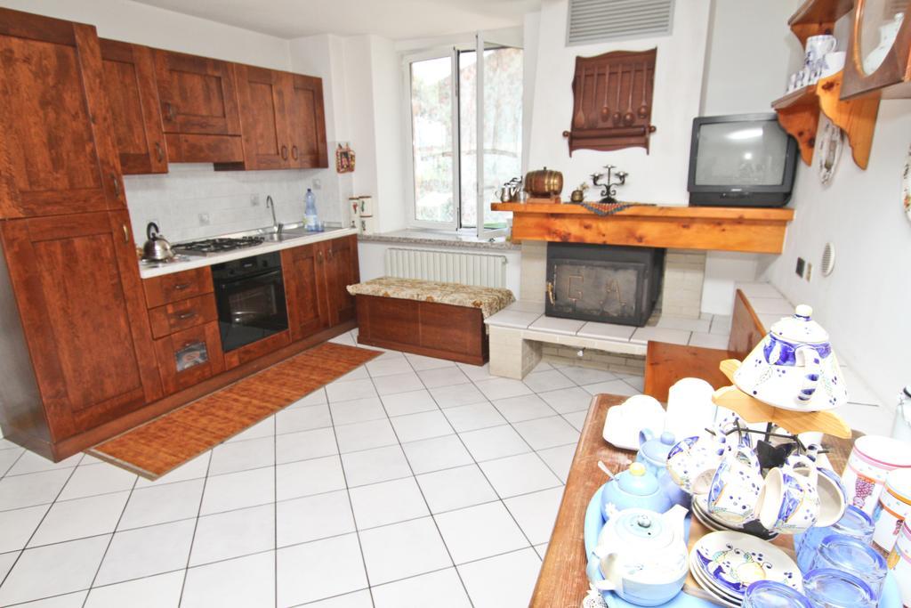 B&B Localita Manzoniane Lecco Szoba fotó