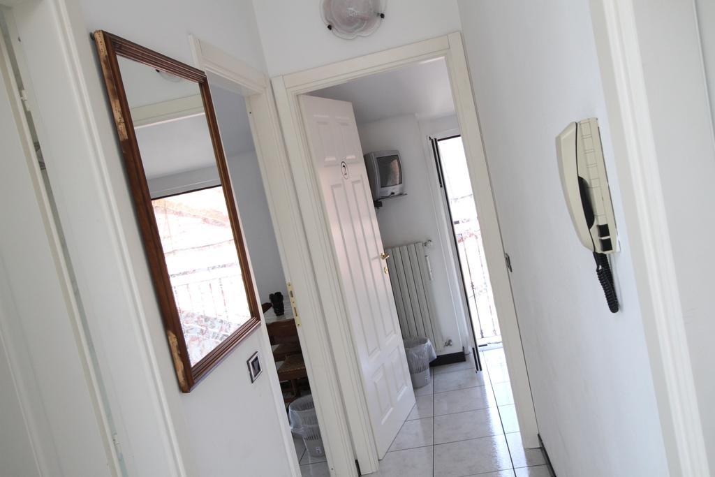 B&B Localita Manzoniane Lecco Szoba fotó
